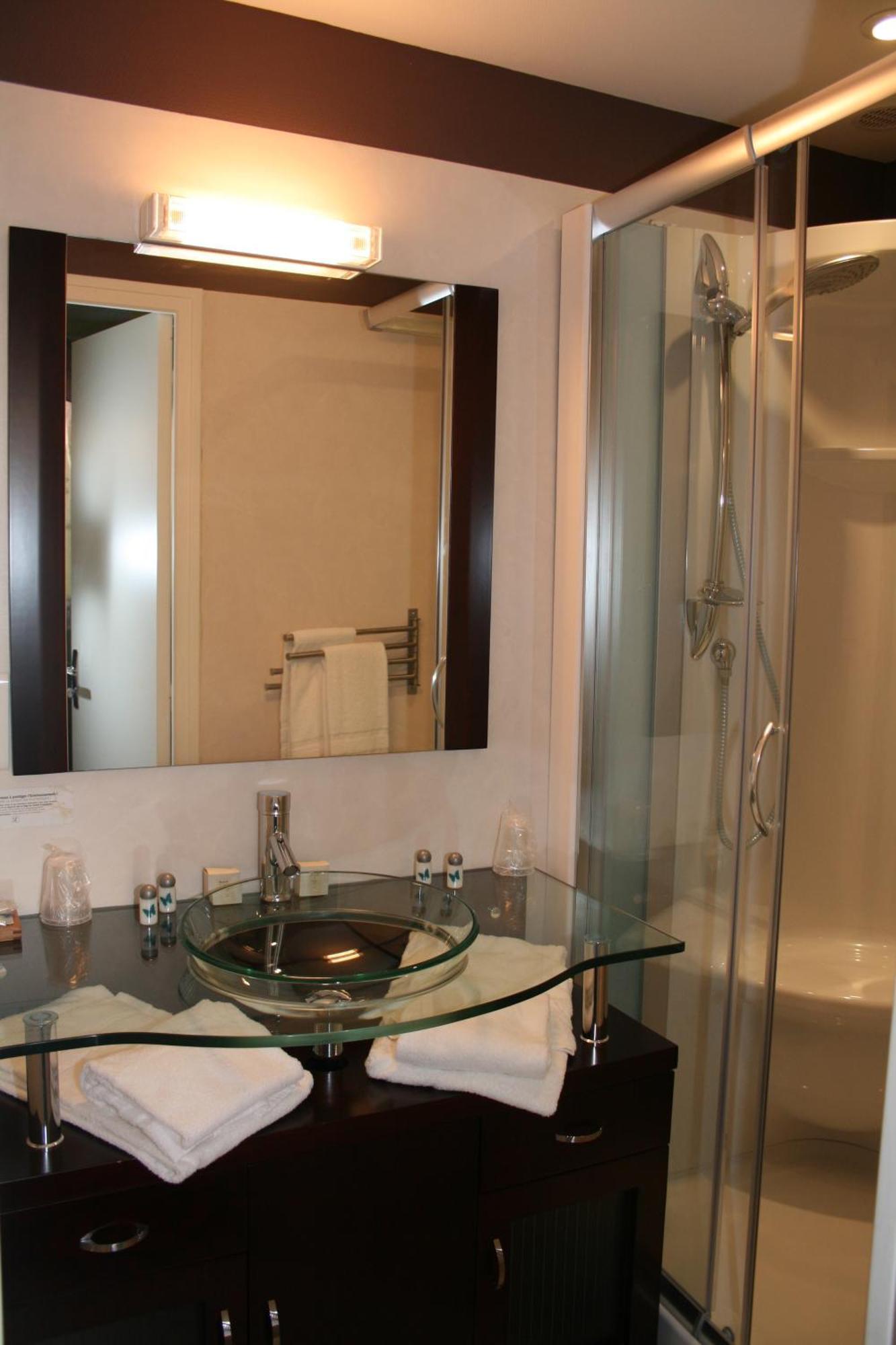 Logis Deshors-Foujanet Hotel Chamboulive Bagian luar foto