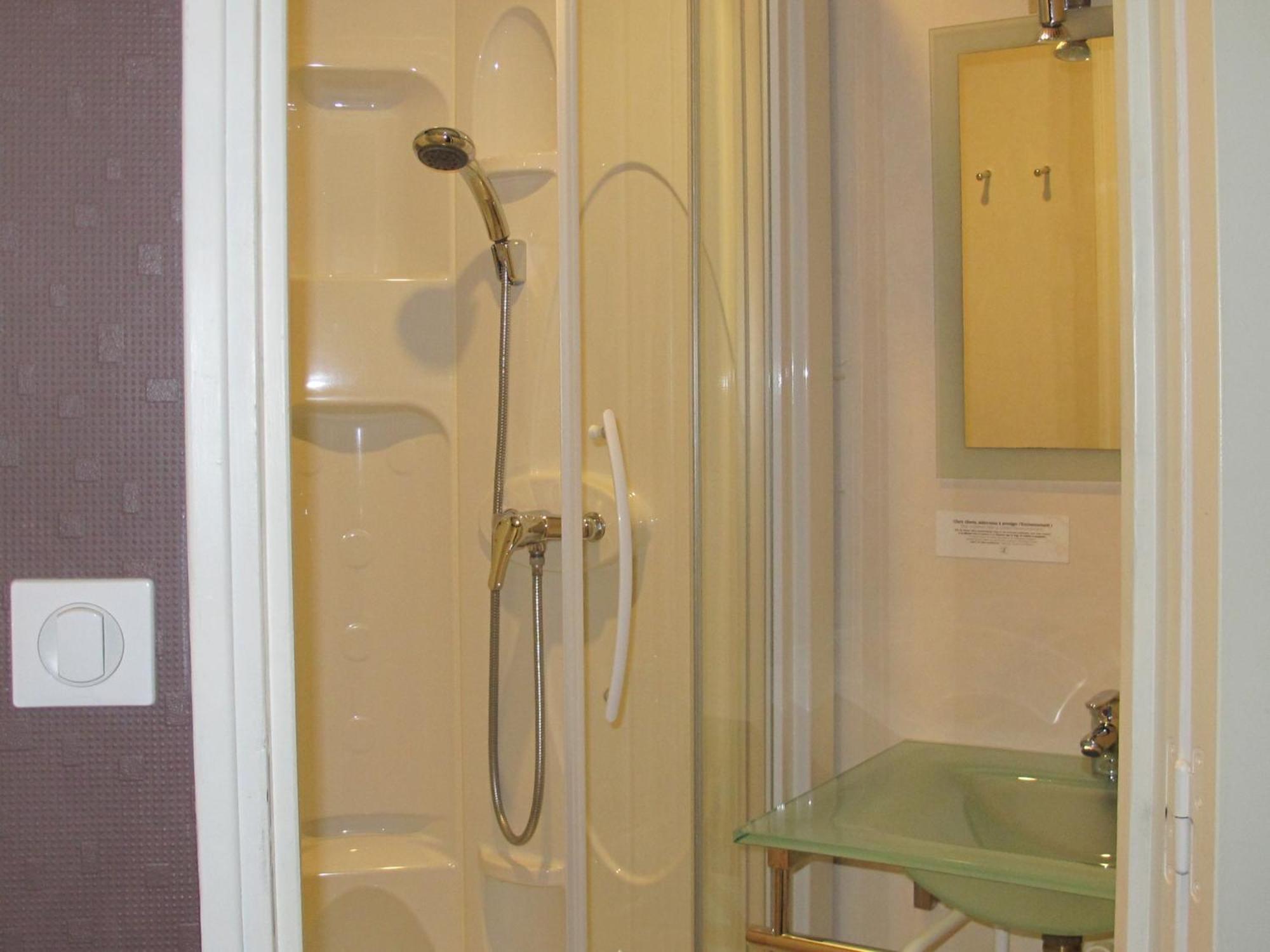 Logis Deshors-Foujanet Hotel Chamboulive Ruang foto